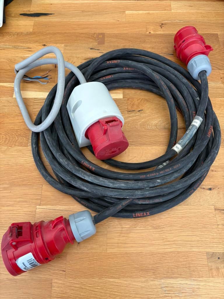 Showtec krachtstroomkabel 16A 10m met contactwandoos, Doe-het-zelf en Bouw, Ophalen, Zo goed als nieuw