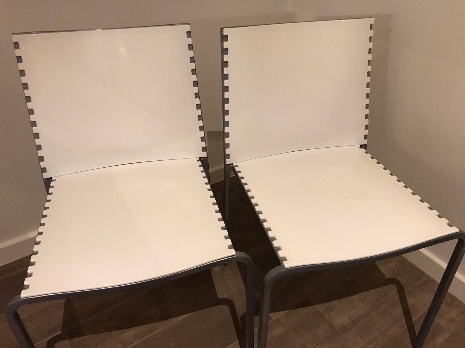 2 STOELEN , STERK EN STEVİG, Huis en Inrichting, Stoelen, Kunststof, Twee, Wit, 2 Stoelen