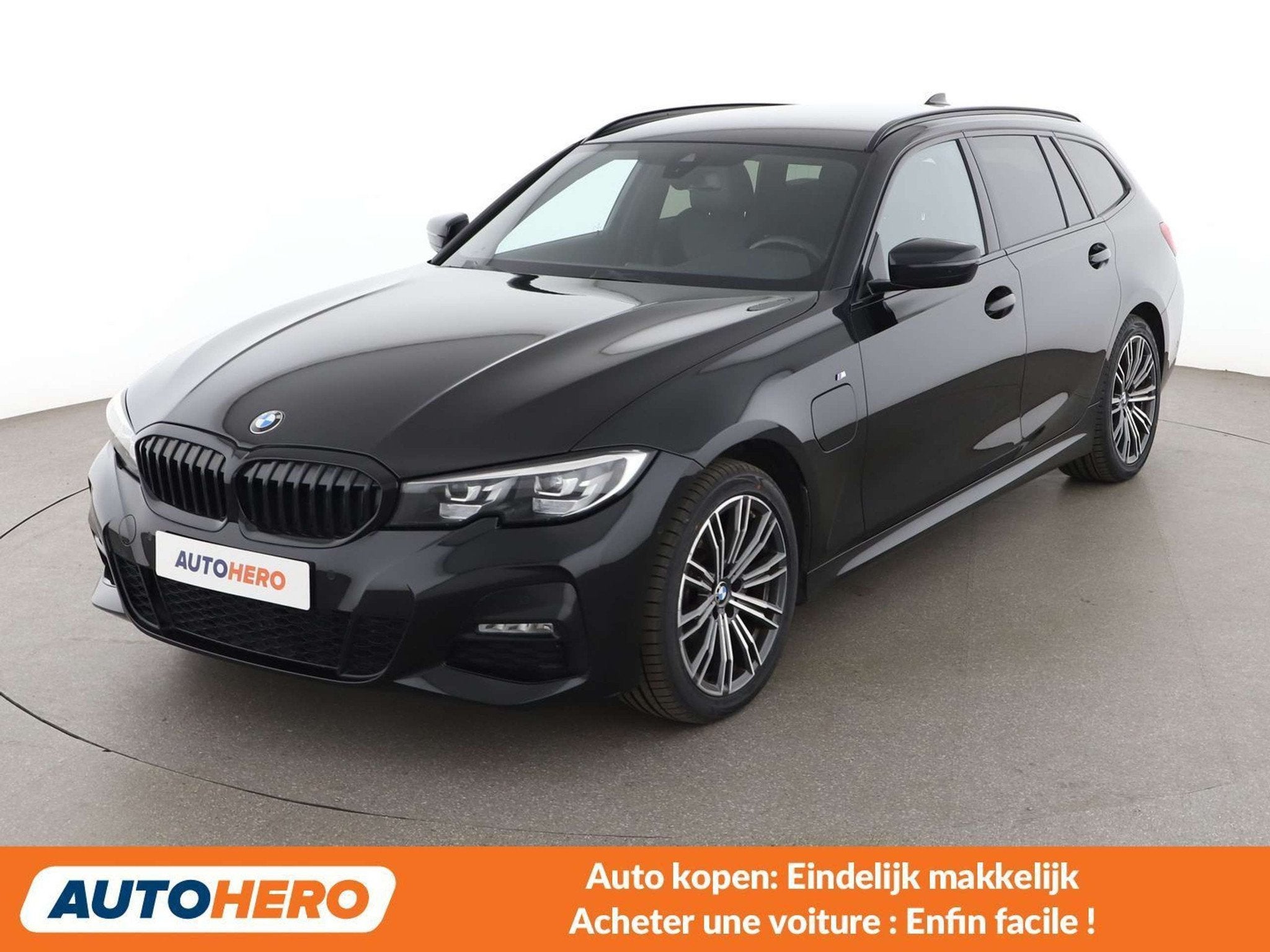 BMW 3 Serie 320 320e M Sport (année de construction 2021), Autos, Cuir, https://public.car-pass.be/vhr/31f7852e-11f6-4689-903a-73295faf193b