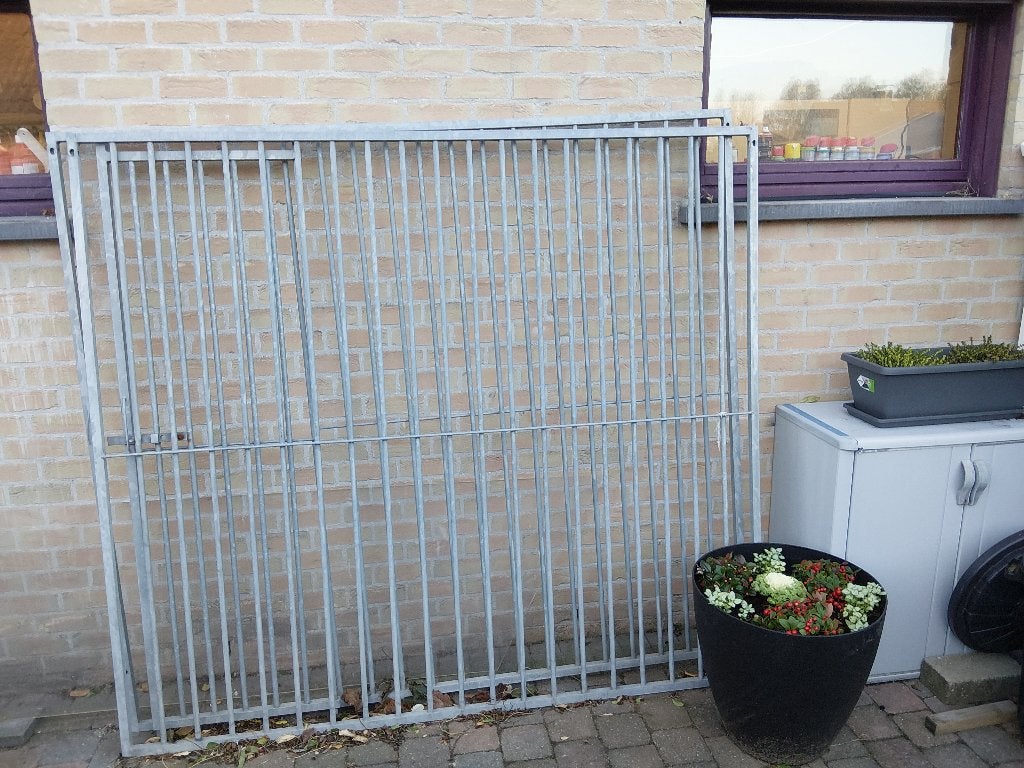 Honden kennel, Dieren en Toebehoren, Ophalen, Zo goed als nieuw