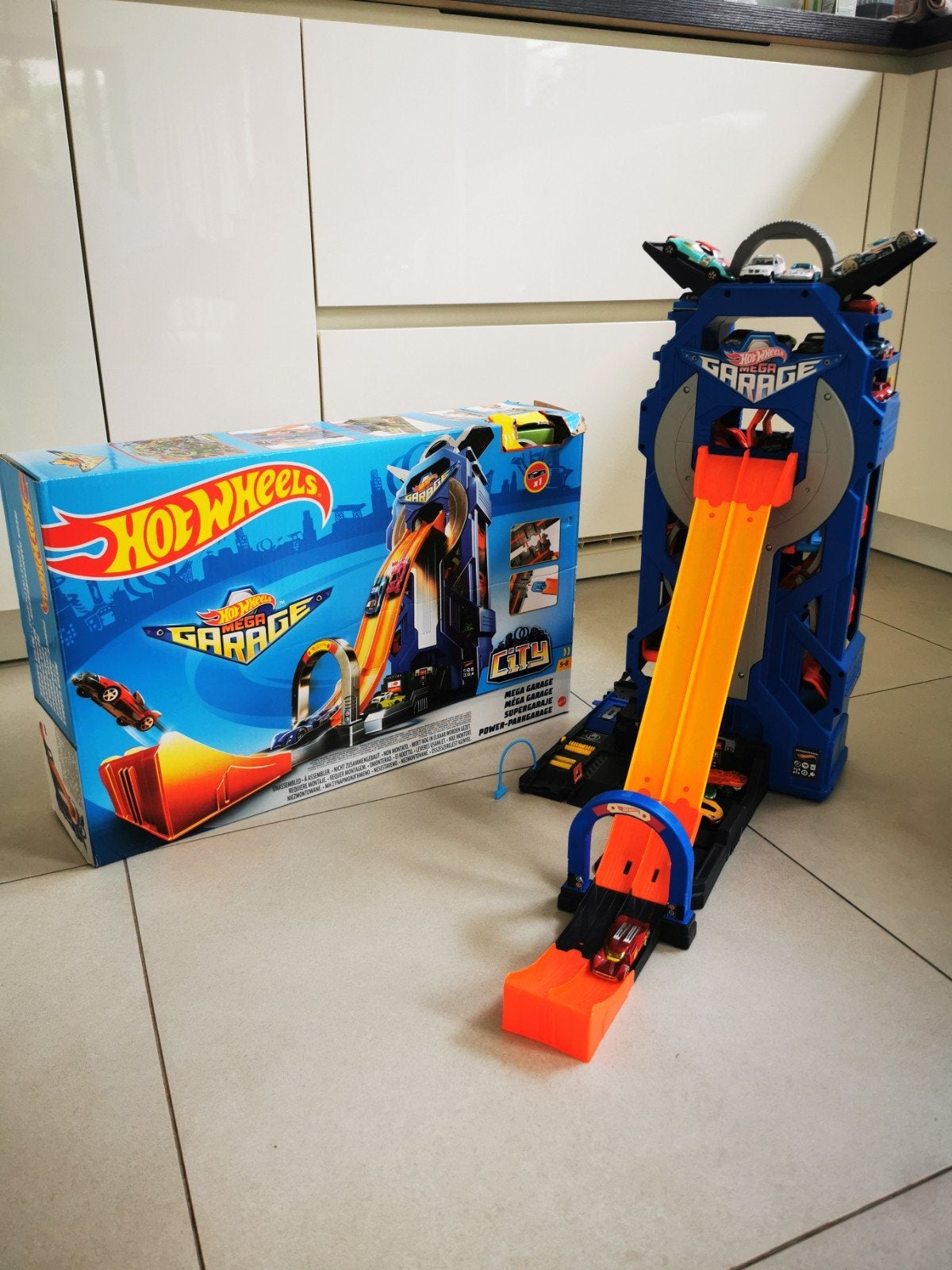 Mega Garage City de Hot Wheels, Enfants & Bébés, Jouets | Circuits, Enlèvement, Hot Wheels