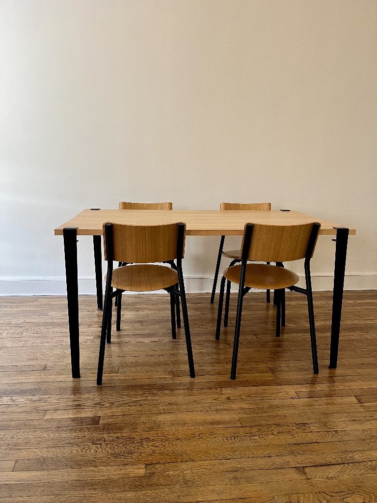 Table + 4 chaises en bois massif, Maison & Meubles, Quatre personnes, 150 à 200 cm, Comme neuf, Enlèvement