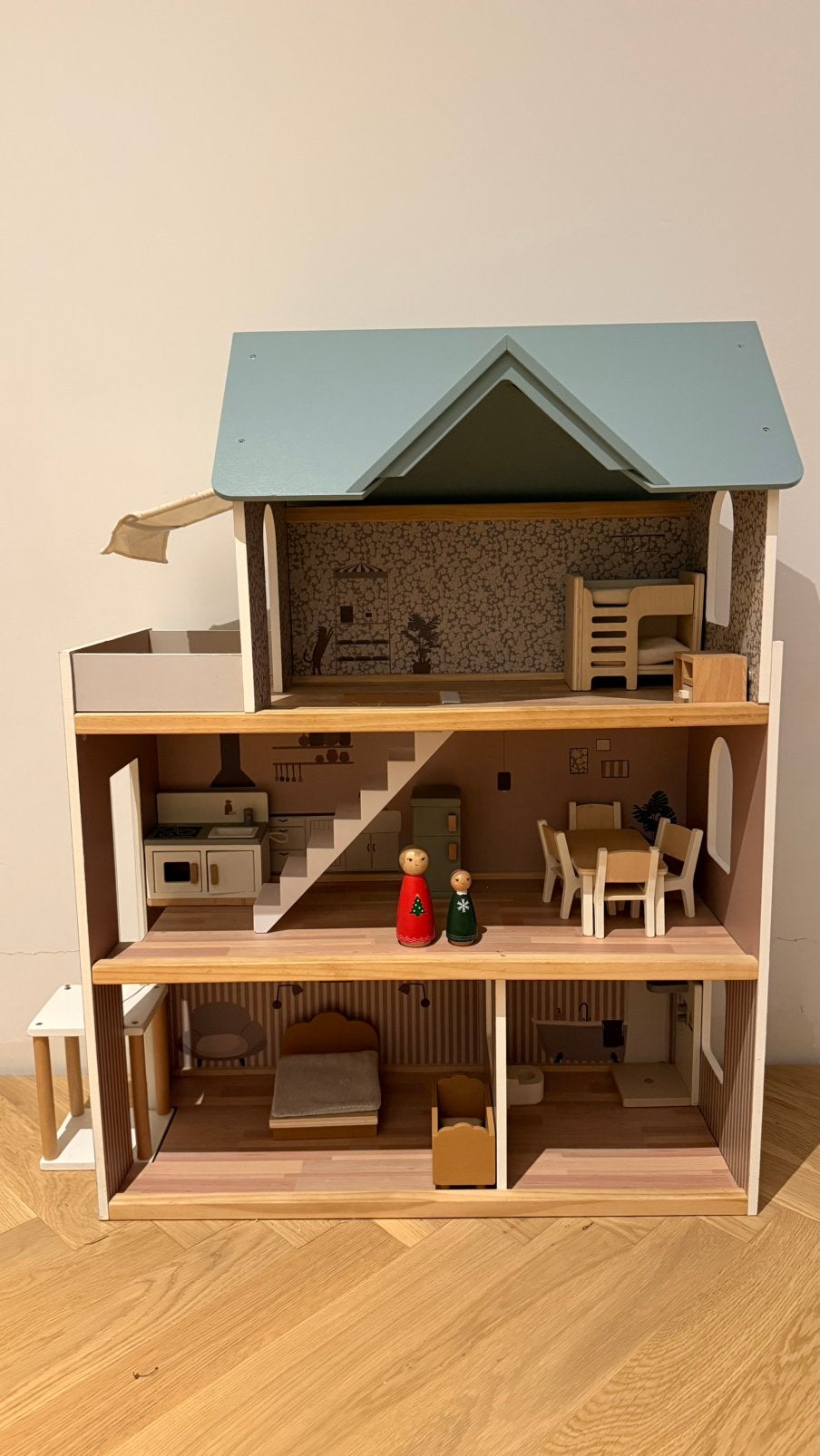 Groot poppenhuis petite amelie., Ophalen, Gebruikt, Poppenhuis