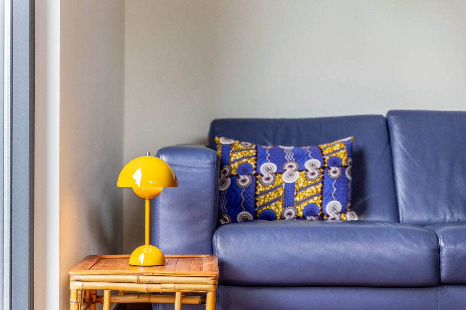 Prachtig blauw lederen sofa, Enlèvement, Comme neuf
