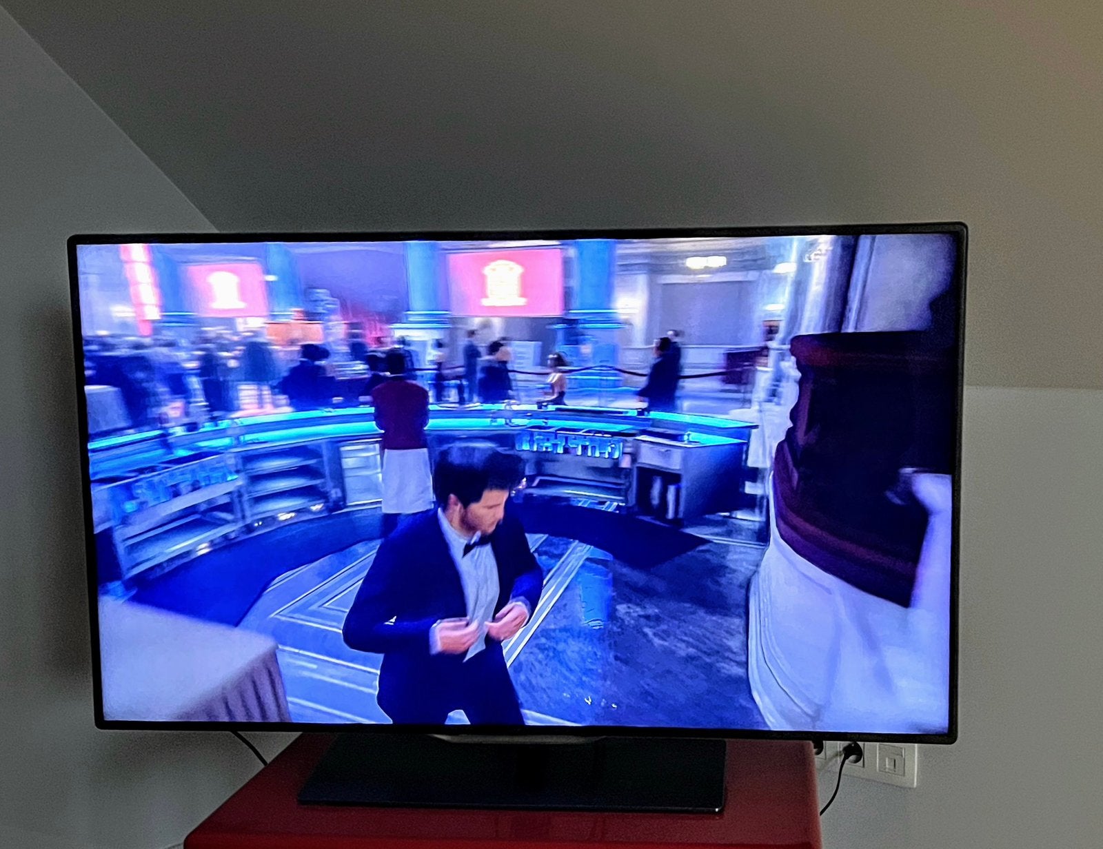 Téléviseur LED Full HD 46 pouces Philips avec Ambilight, TV, Hi-fi & Vidéo, Télévisions, Enlèvement, Utilisé, LED, Philips