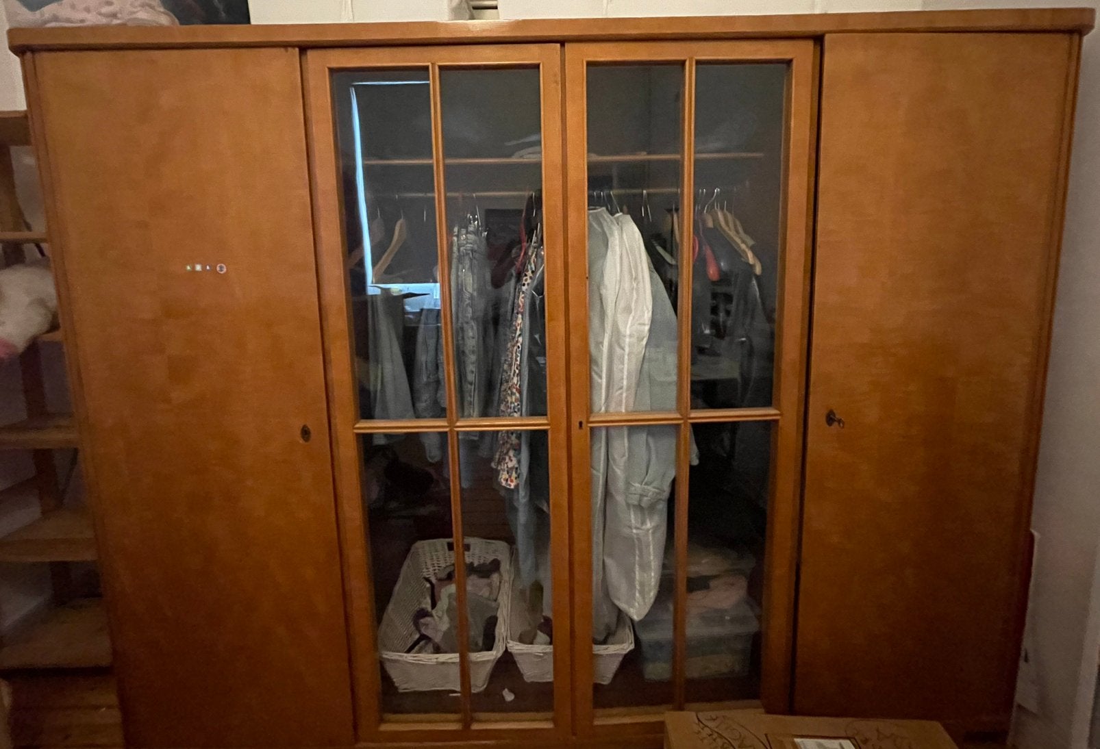 Garde-robe vintage et deux tables de nuit, Maison & Meubles, Avec tiroir(s), 150 à 200 cm, Utilisé, 150 à 200 cm