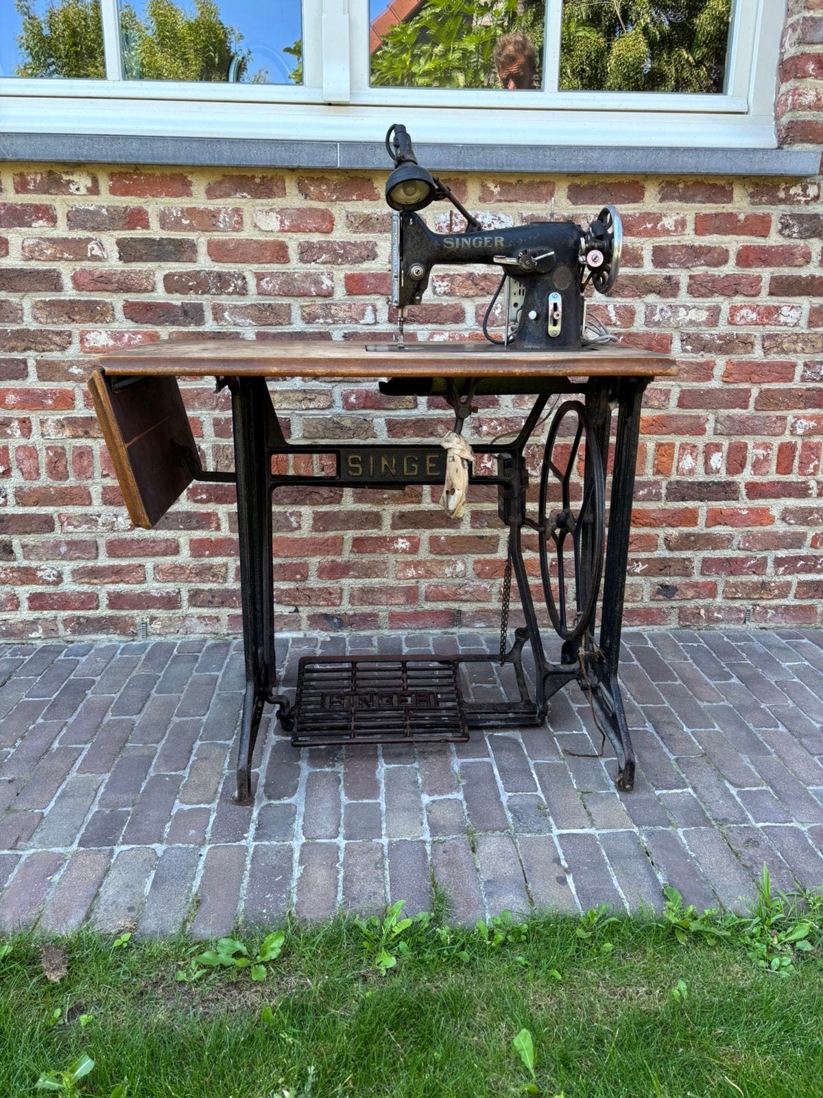 Vintage Singer industriële naaimachin gietijzeren onderstel, Ophalen