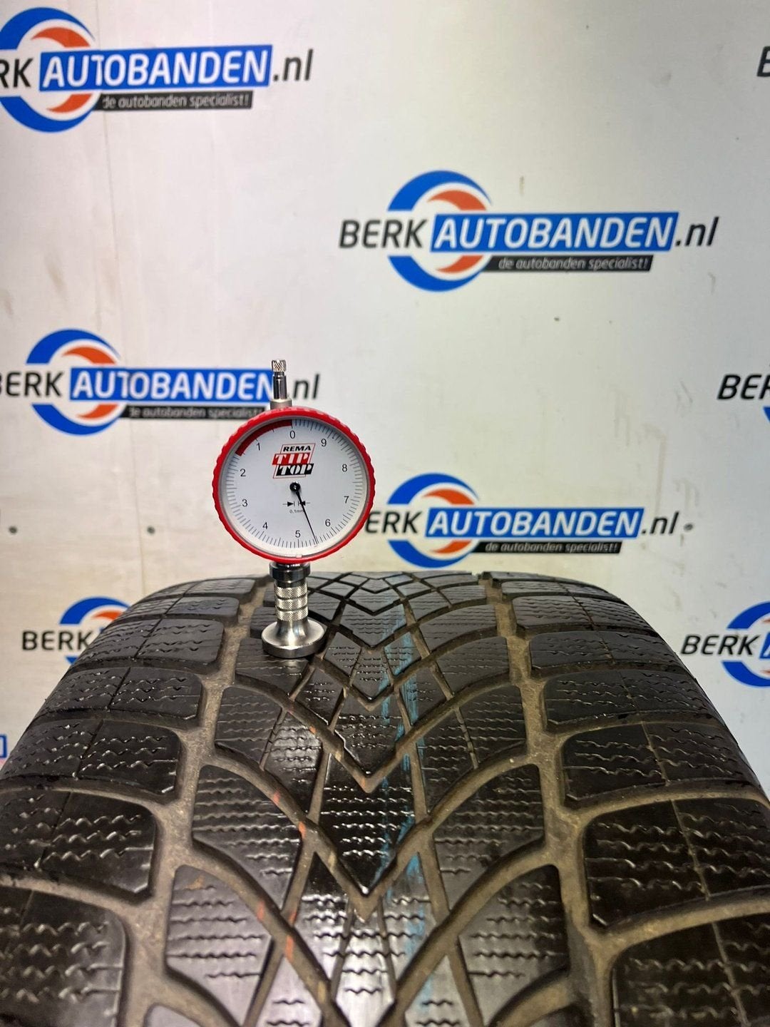 2x Dunlop SP Winter Sport 4D 295/40 R20 106V 295/40/20 29540, Autos : Pièces & Accessoires, Pneus hiver, 295 mm, Véhicule de tourisme