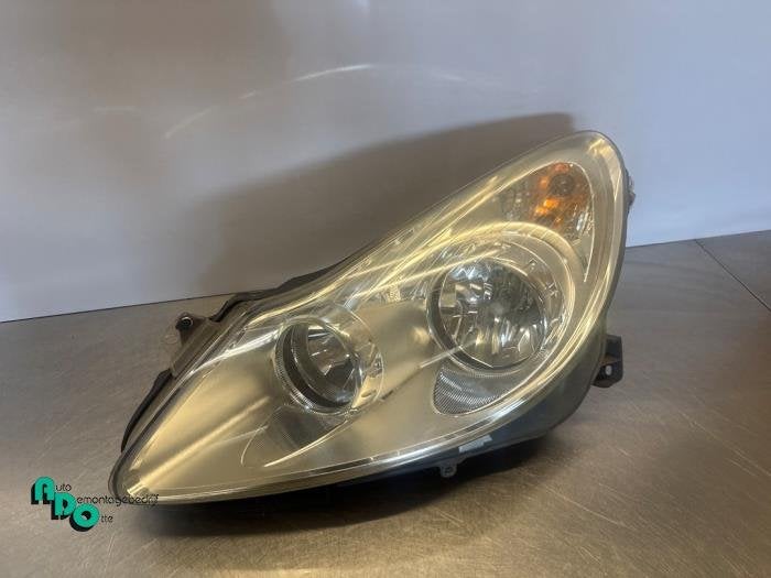 Phare gauche d'un Opel Corsa (Corsa D 07-), Autos : Pièces & Accessoires, Éclairage, Opel, Utilisé, 3 mois de garantie, Enlèvement ou Envoi
