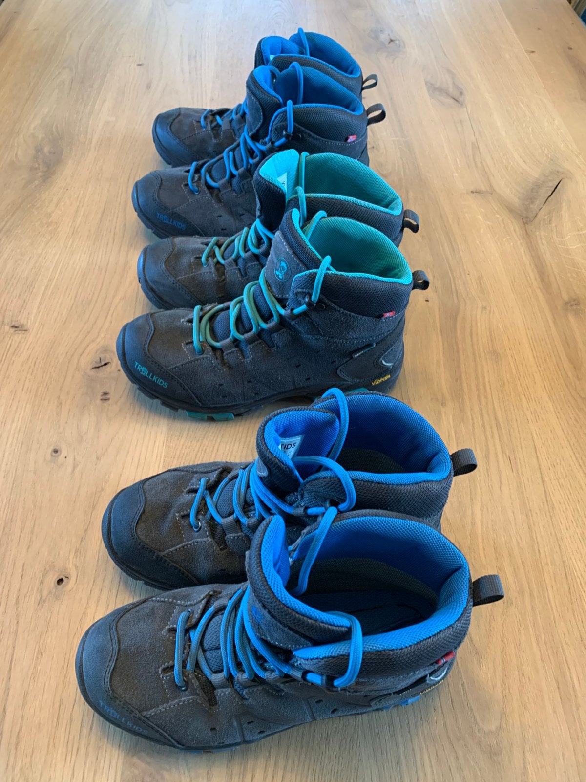 Bergschoenen/ Wandelschoenen maat 33/35/36, Sport en Fitness, Bergsport en Wandelen, Ophalen, Zo goed als nieuw
