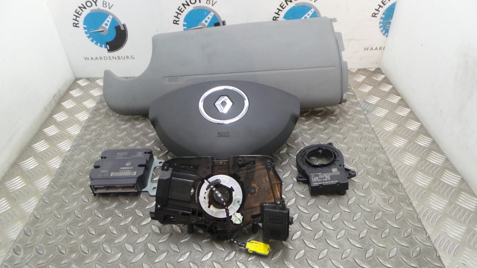 DACIA DUSTER AIRBAG SET 2016, Enlèvement ou Envoi, Utilisé, Stiba membre