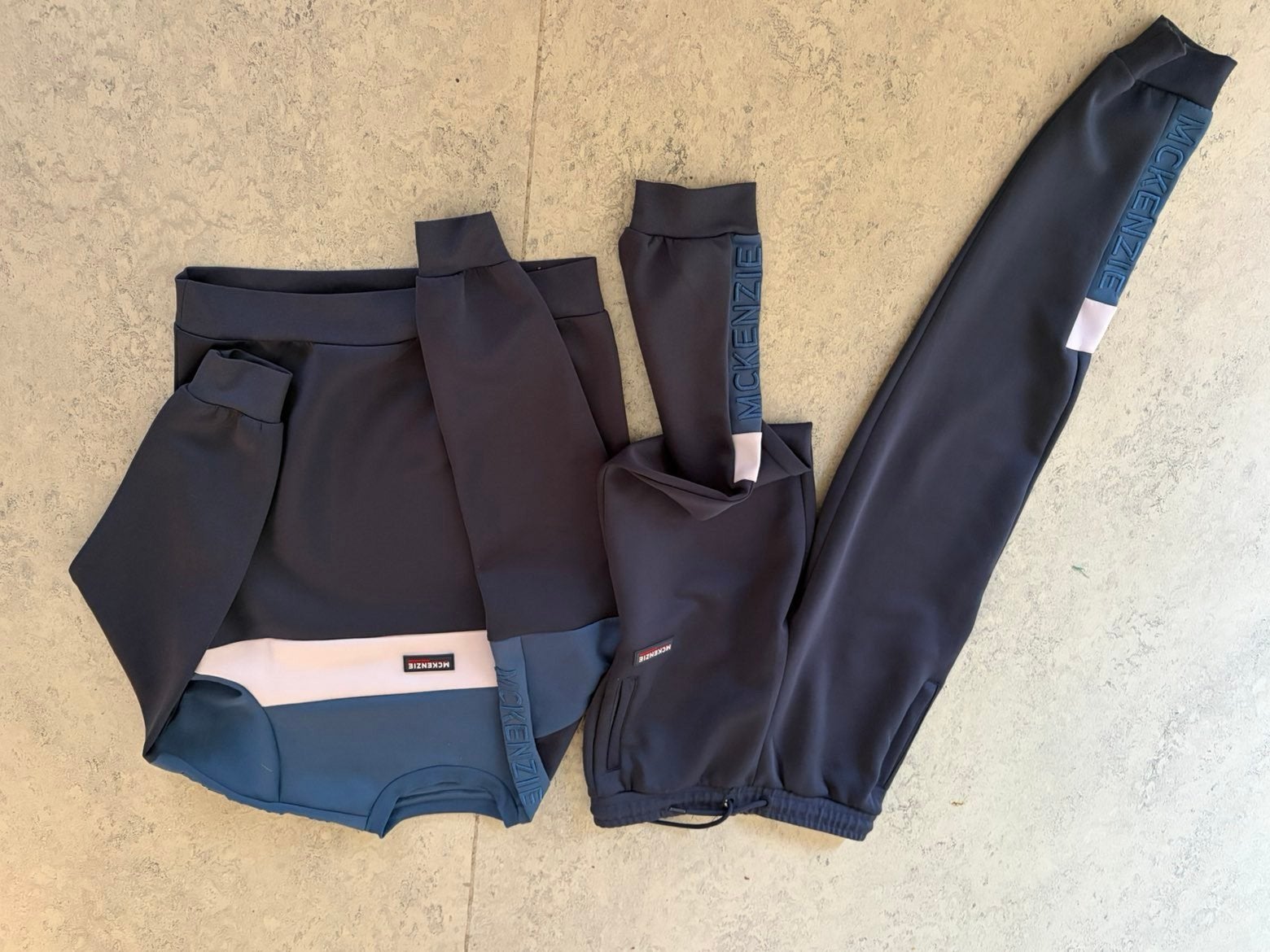 McKenzie broek en trui, Kleding | Dames, Sportkleding, Ophalen, Blauw, Mckenzie, Zo goed als nieuw