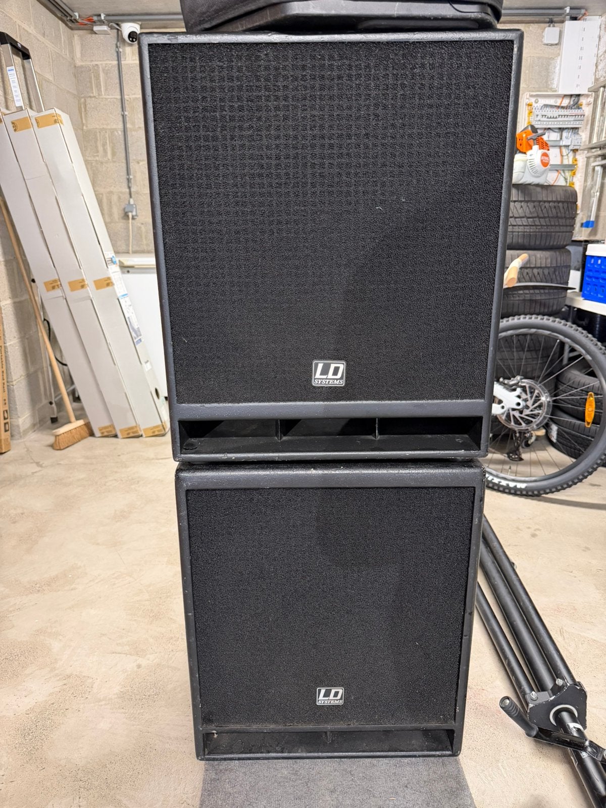 LD Systems Stinger Sub 15A + LD Systems LDESUB 15 - bass, Muziek en Instrumenten, Ophalen, Gebruikt