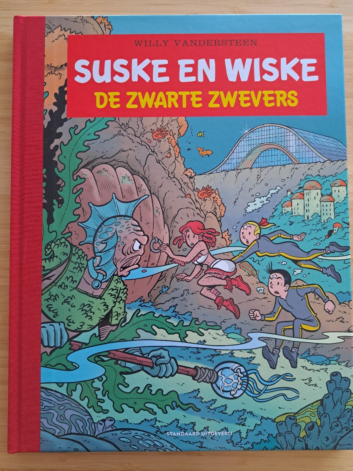 Luxe groot /linnen band Suske en wiske-De zwarte zwevers, Ophalen of Verzenden