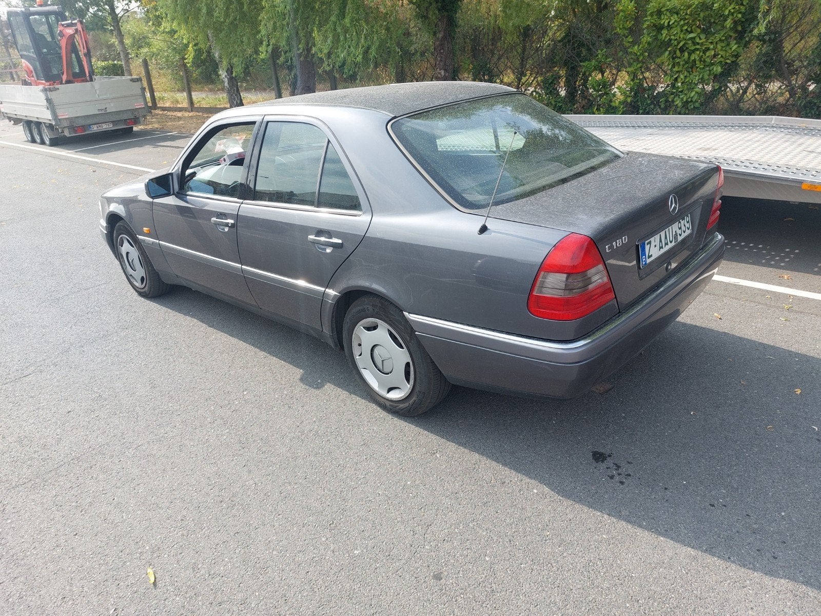 Mercedes w202 c180i opknapper- oldtimer, Automaat, 4 cilinders, Berline, Particulier