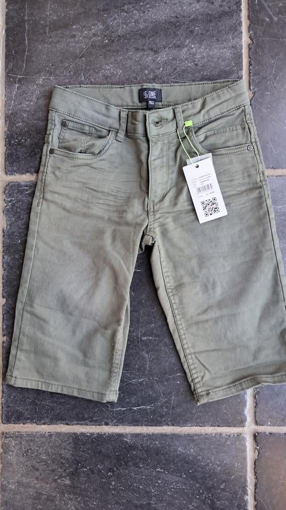 NIEUWE short someone 146, Kinderen en Baby's, Kinderkleding | Maat 146, Broek, Nieuw, Ophalen of Verzenden, Someone