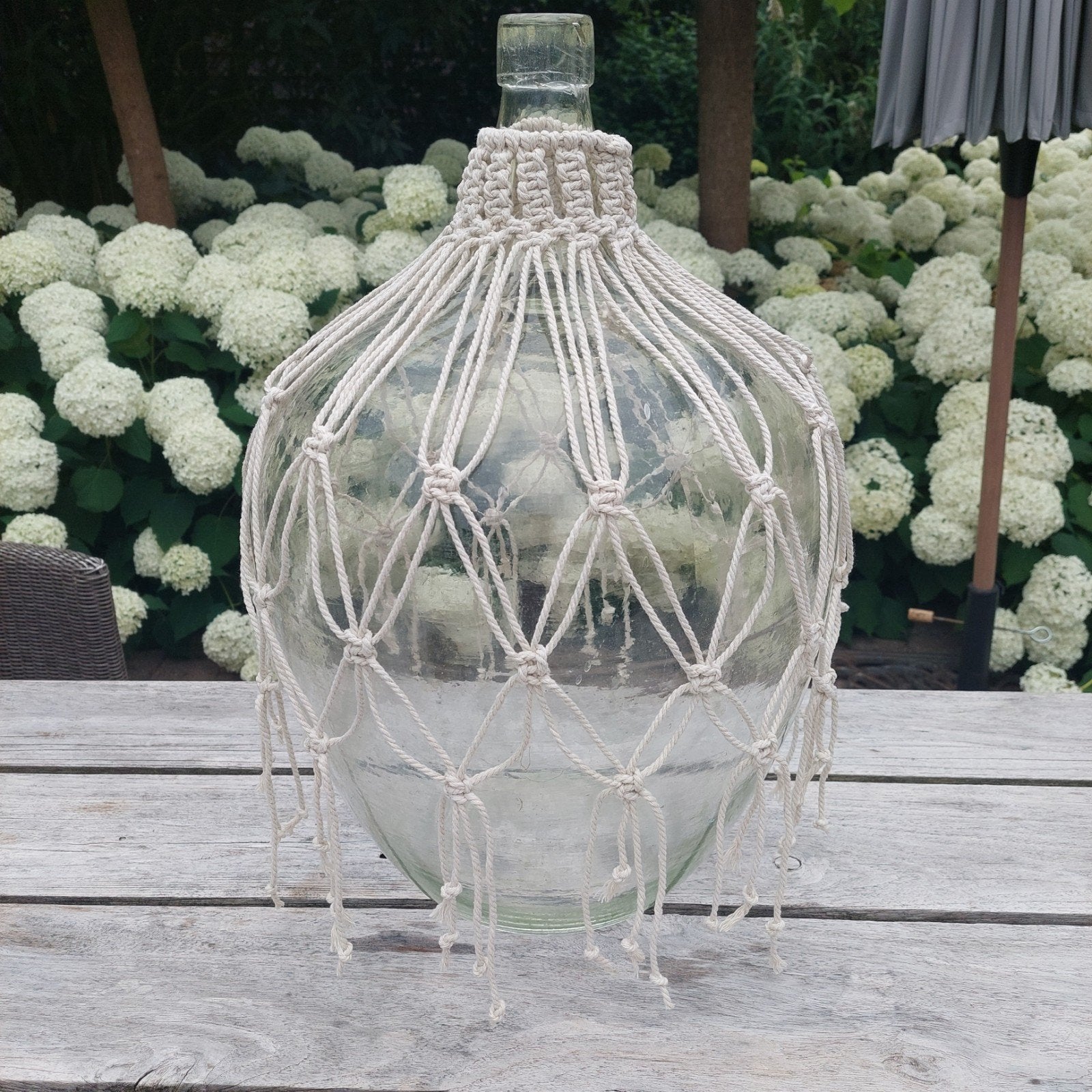 Dame Jeanne met Boho-macramé, Antiek en Kunst, Ophalen
