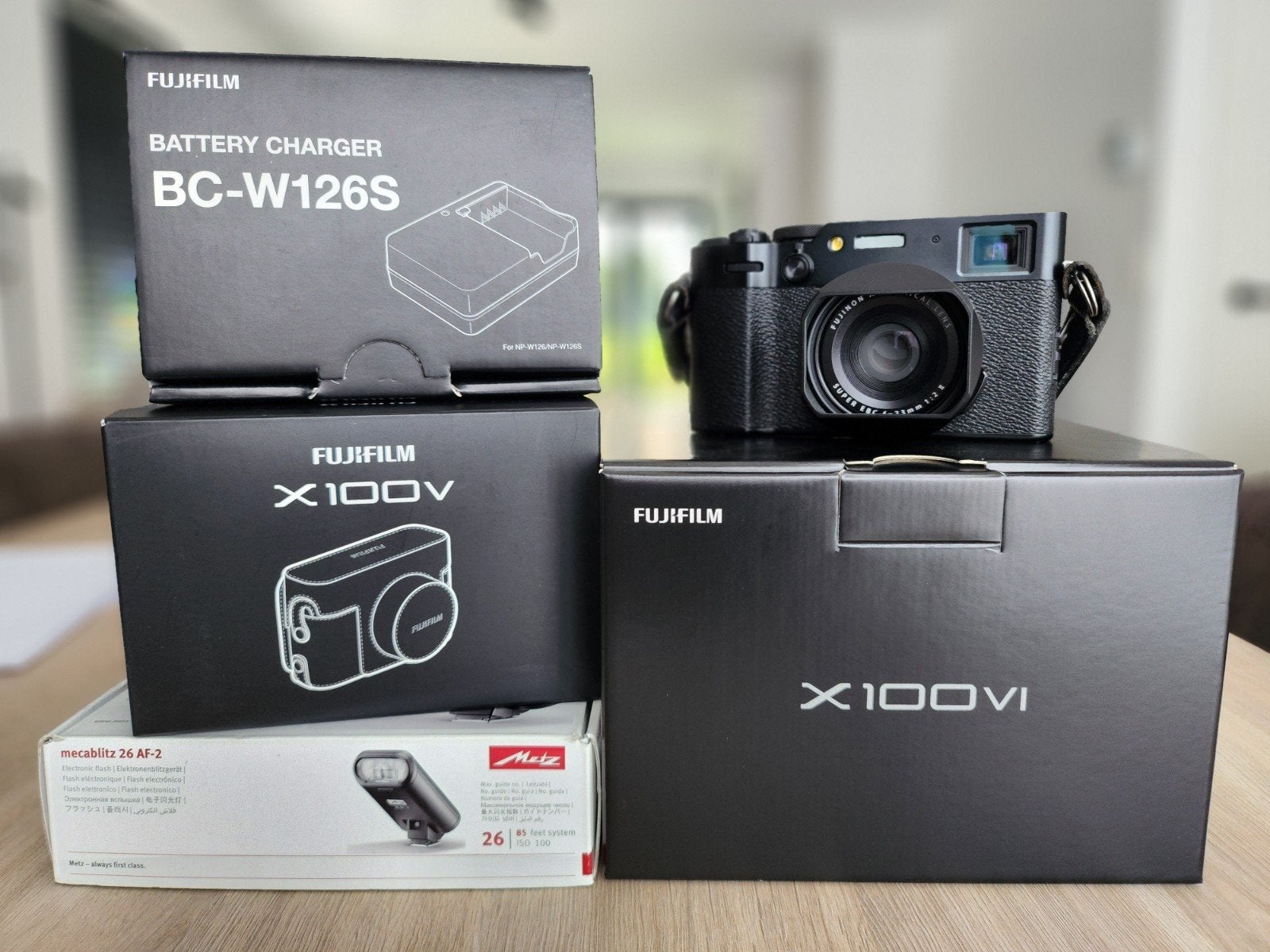 Fujifilm X100VI in nieuwstaat 2,5j garantie + accessoires, Audio, Tv en Foto, Fotocamera's Digitaal, Ophalen, Screenprotector