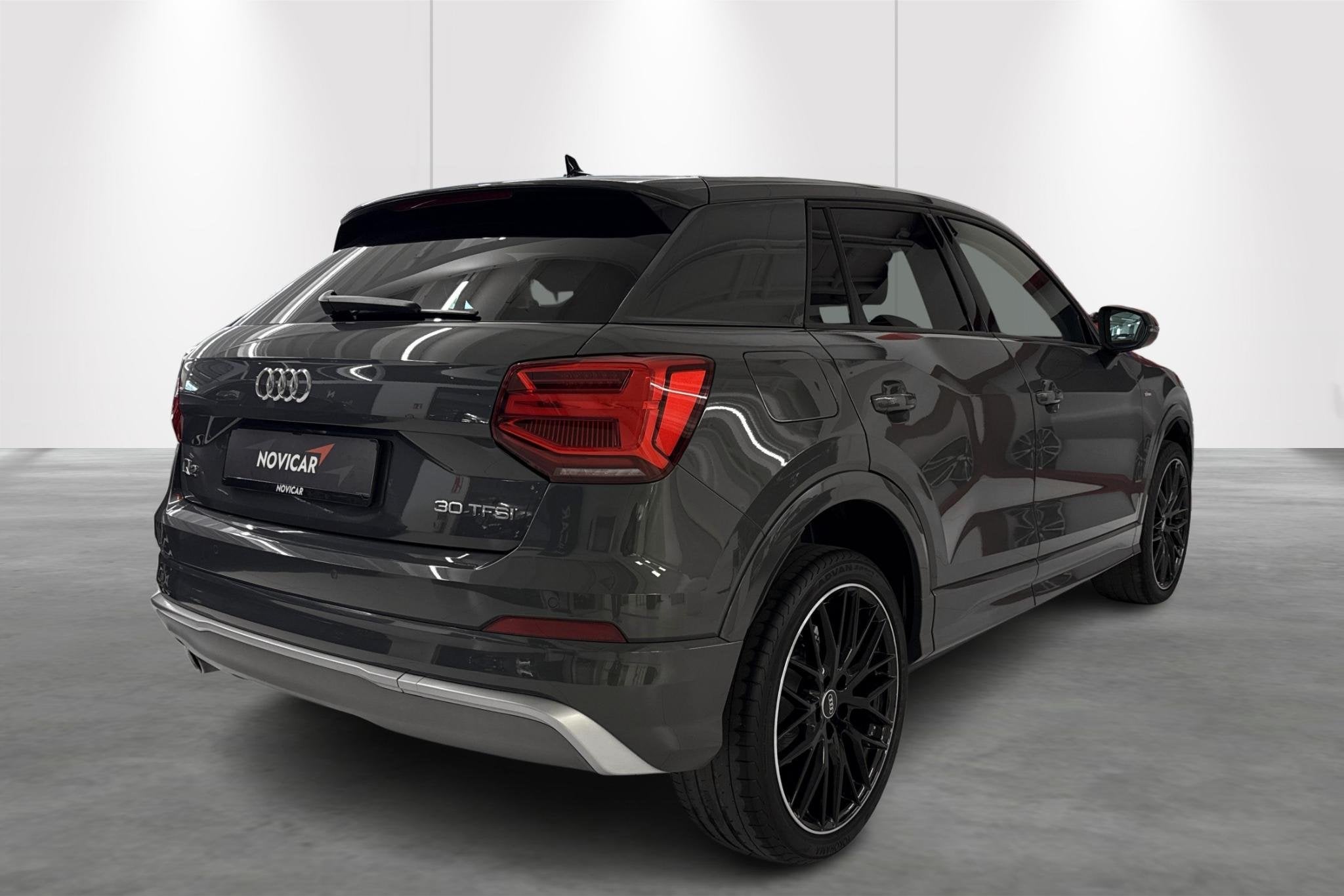 Audi Q2 1.0 30 TFSI 85kW S Line, Argent ou Gris, https://public.car-pass.be/vhr/5f92b638-ce74-4d75-8c3a-c3ad4b1b5729, Q2, Noir