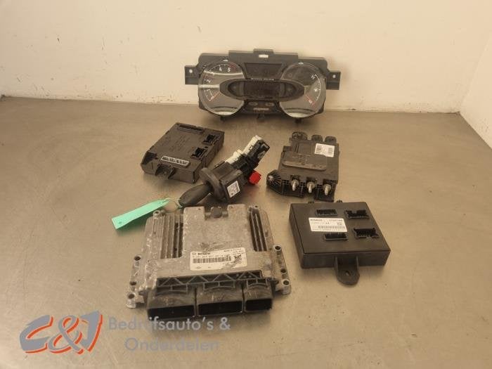 Serrure de contact + ordinateur d'un Opel Vivaro, -, Opel, 3 mois de garantie, Utilisé