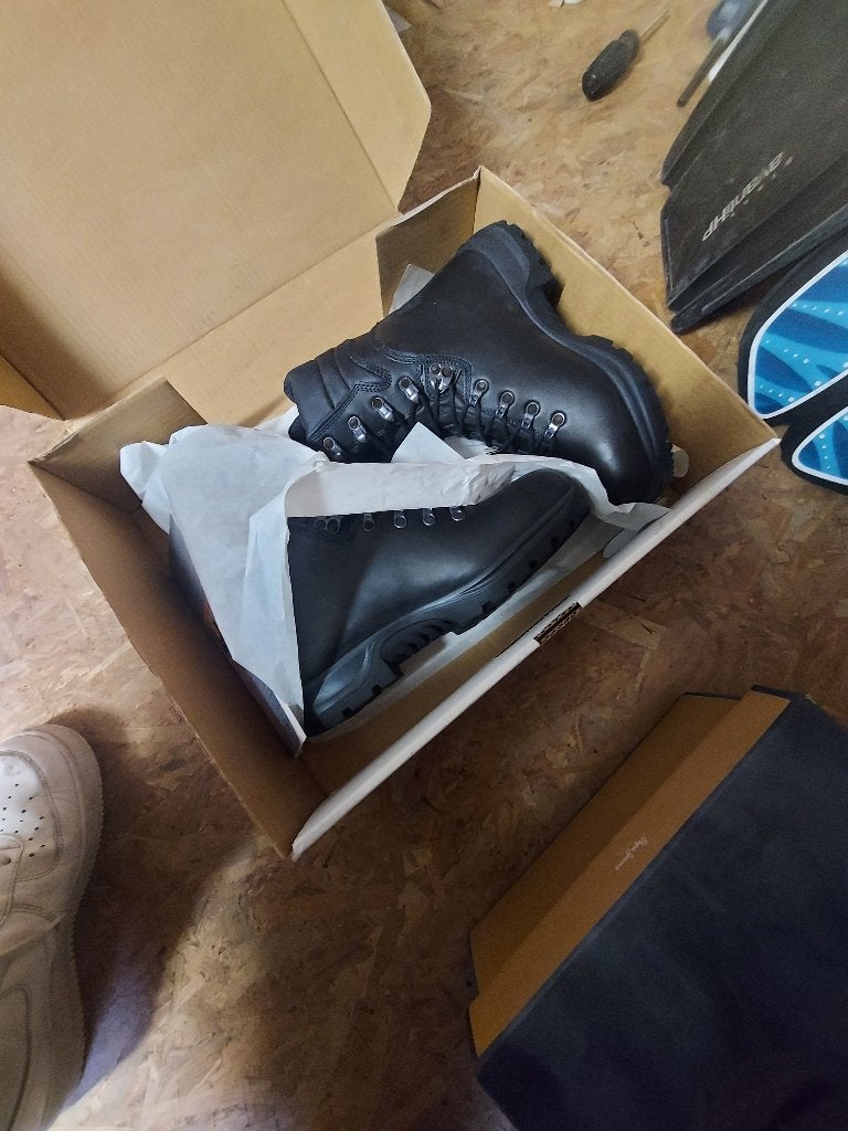 Chaussures de sécurité cuir neuves, Enlèvement, Neuf
