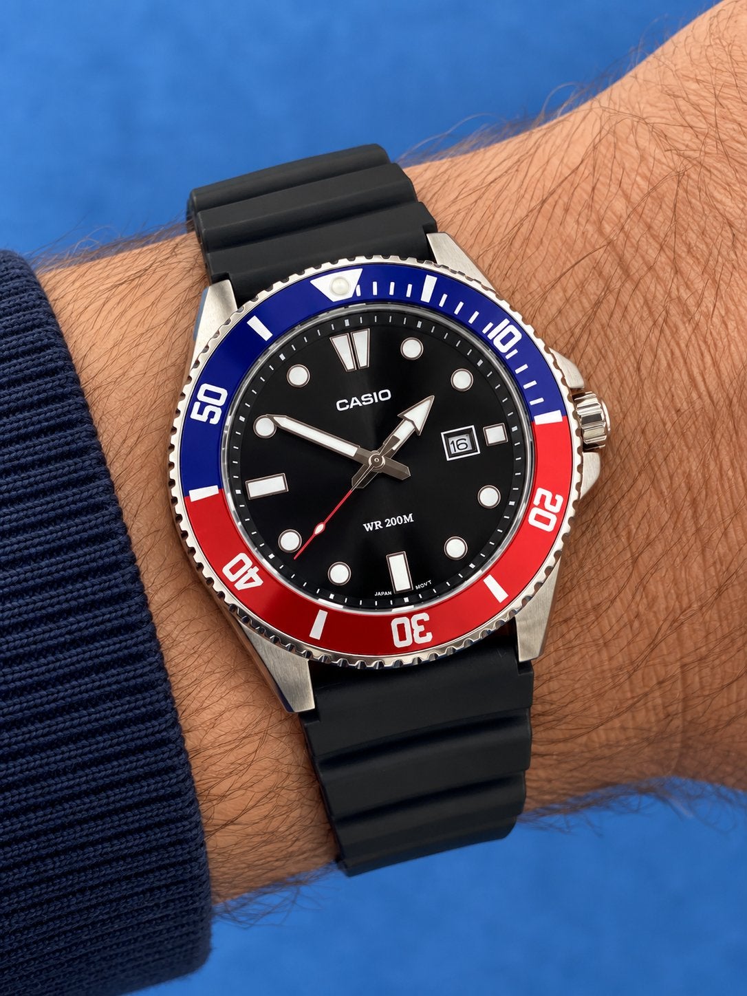NOS Casio MDV-107-1A3VEF Duro Pepsi Diver Watch, Ophalen of Verzenden, Zo goed als nieuw, Casio