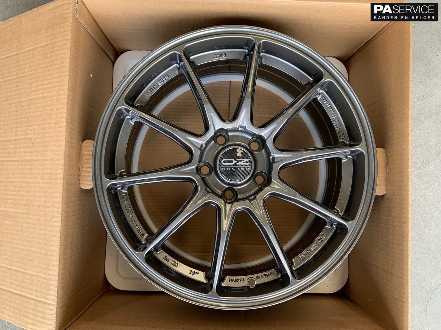 Nieuwe 19 inch OZ Star Graphite Hyper GT Mini F54 Clubman se, Autos : Pièces & Accessoires, Neuf, Pneus et Jantes, Véhicule de tourisme