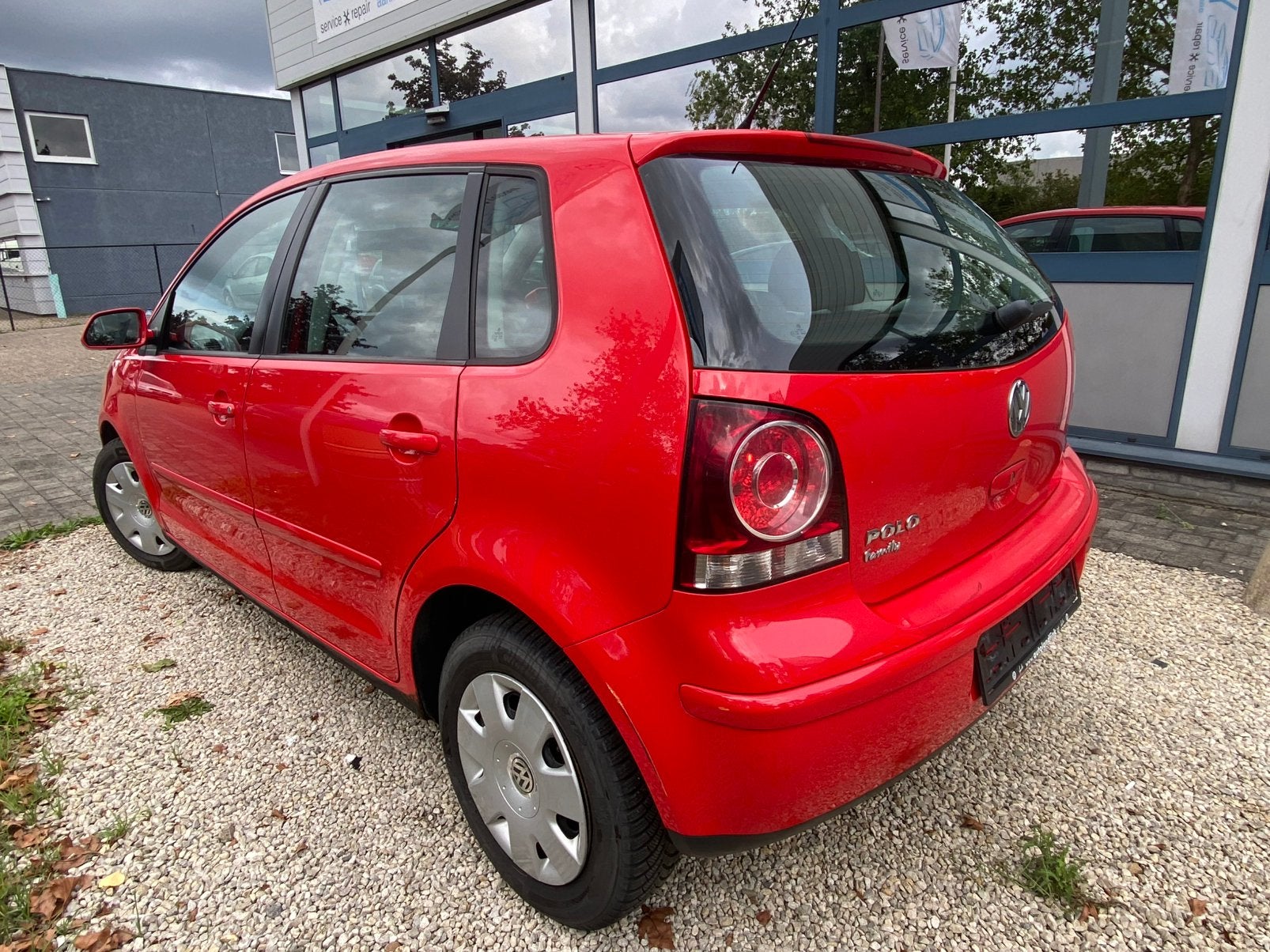 Vw polo benzine met keuring verkoop en garantie, Auto's, Voorwielaandrijving, 4 deurs, Stof, Zwart