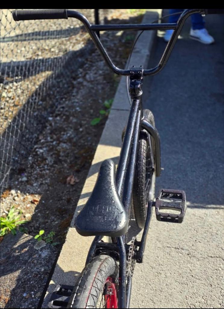 Bmx radio revo, Ophalen
