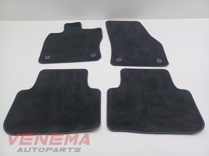 Kit tapis d'un Volkswagen Golf Sportsvan, Volkswagen, -, 3 mois de garantie, Utilisé