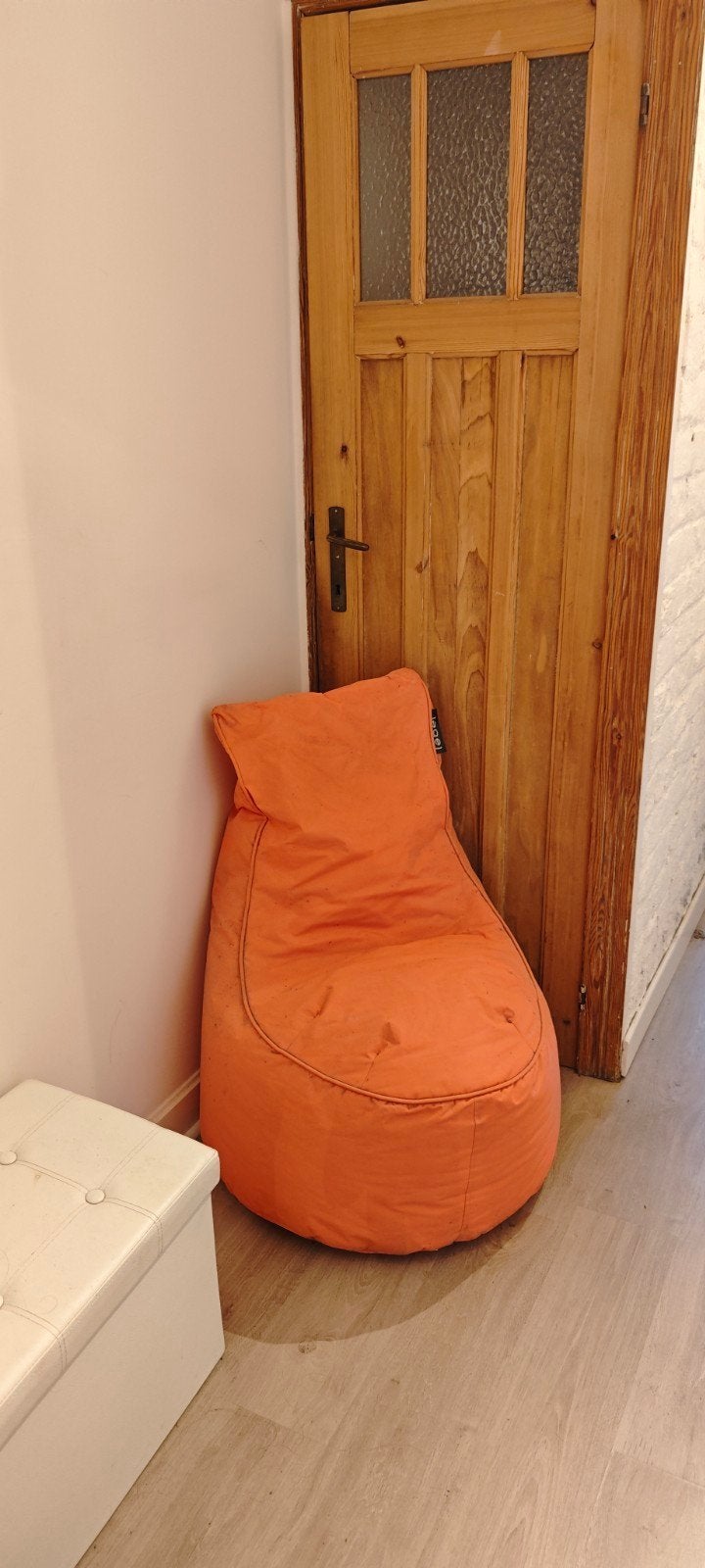 2 Grand Poufs, un rose saumon et un argenté, Rose, Pouf