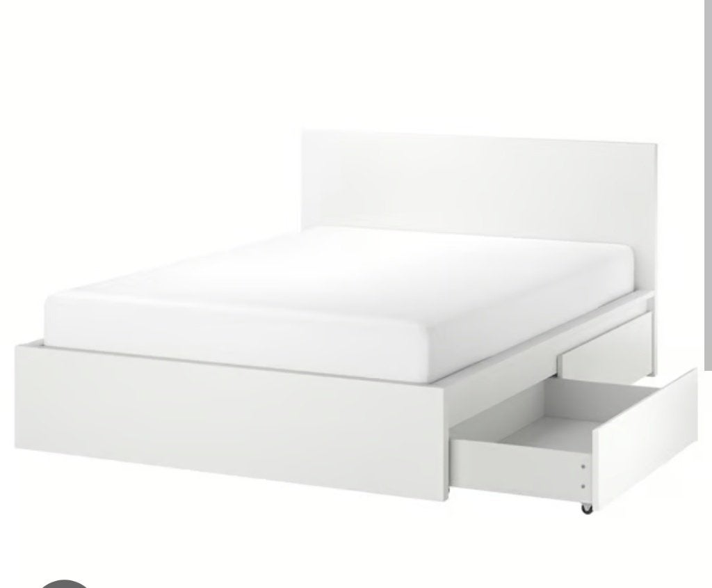 Lit 160x200 : structure avec tiroirs, sommier, matelas, Maison & Meubles, Bois d'échafaudage, 4 tiroirs de rangement, 2 de chaque côté