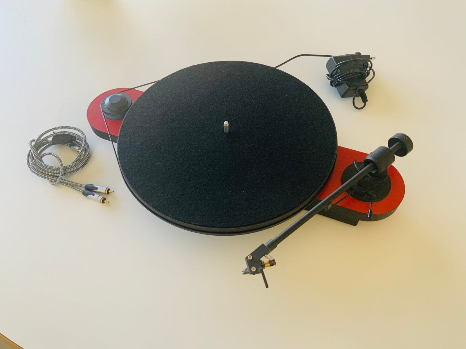 Design platenspeler Pro-ject Elemental, Audio, Tv en Foto, Platenspelers, Ophalen of Verzenden, Zo goed als nieuw, Platenspeler