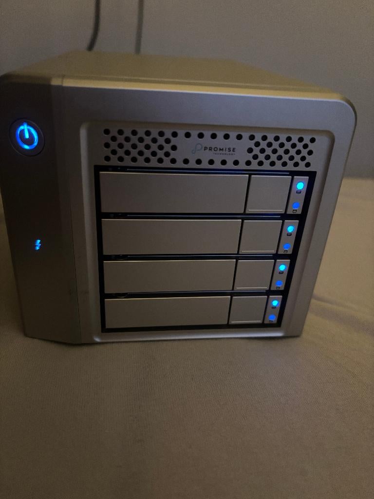 Promise Pegasus M4 - 8TB SSD RAID - Thunderbolt ¾, Computers en Software, Thunderbolt, SSD, Ophalen of Verzenden, Zo goed als nieuw