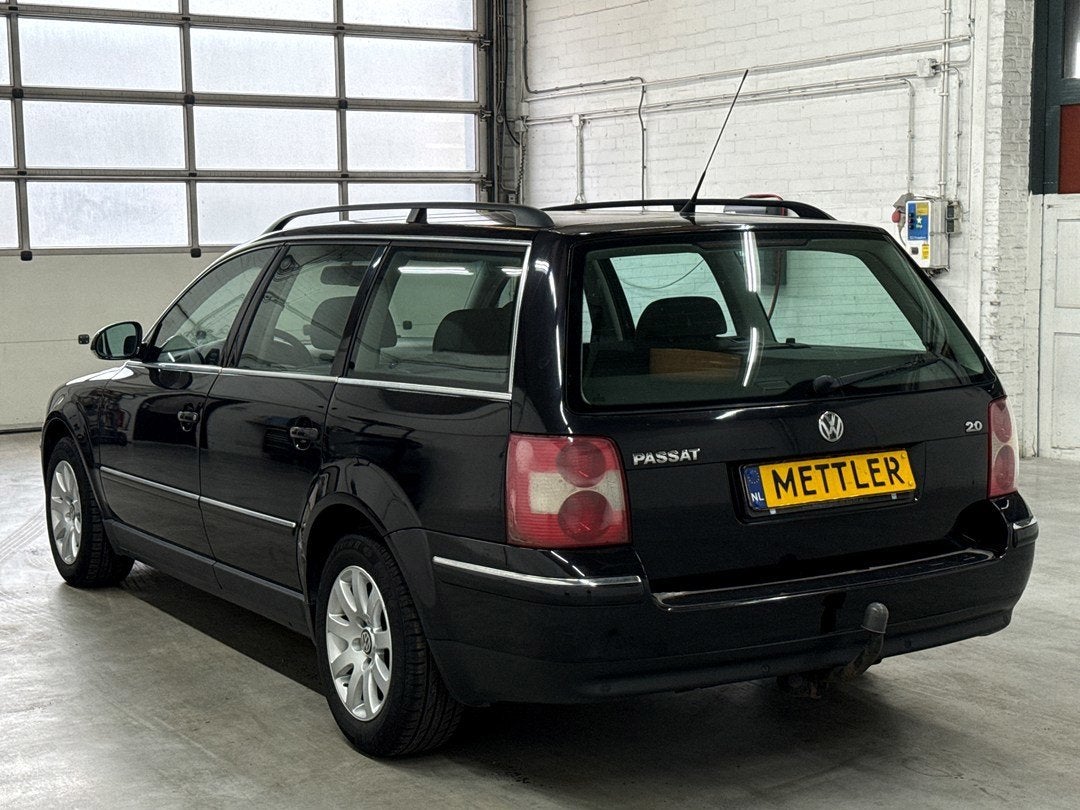 Volkswagen Passat Variant 2.0-20V Athene | Airco | Trekhaak, Voorwielaandrijving, 4 cilinders, 1984 cc, Zwart