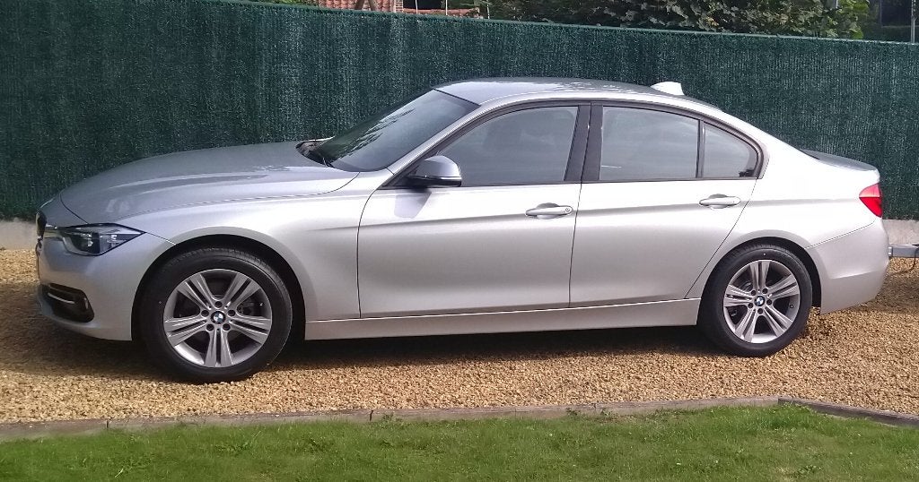 BMW 318d berline (f30), Autos, BMW, Particulier, Série 3, Diesel, Euro 6, Berline, Boîte manuelle, Noir, Alcantara, Propulsion arrière
