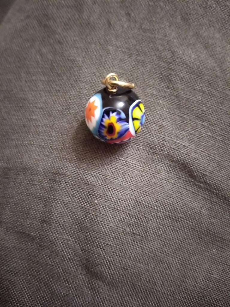 Pendentif 'boule' multicolore en murano et or jaune 18k., Enlèvement, Neuf, Or, Autres représentations