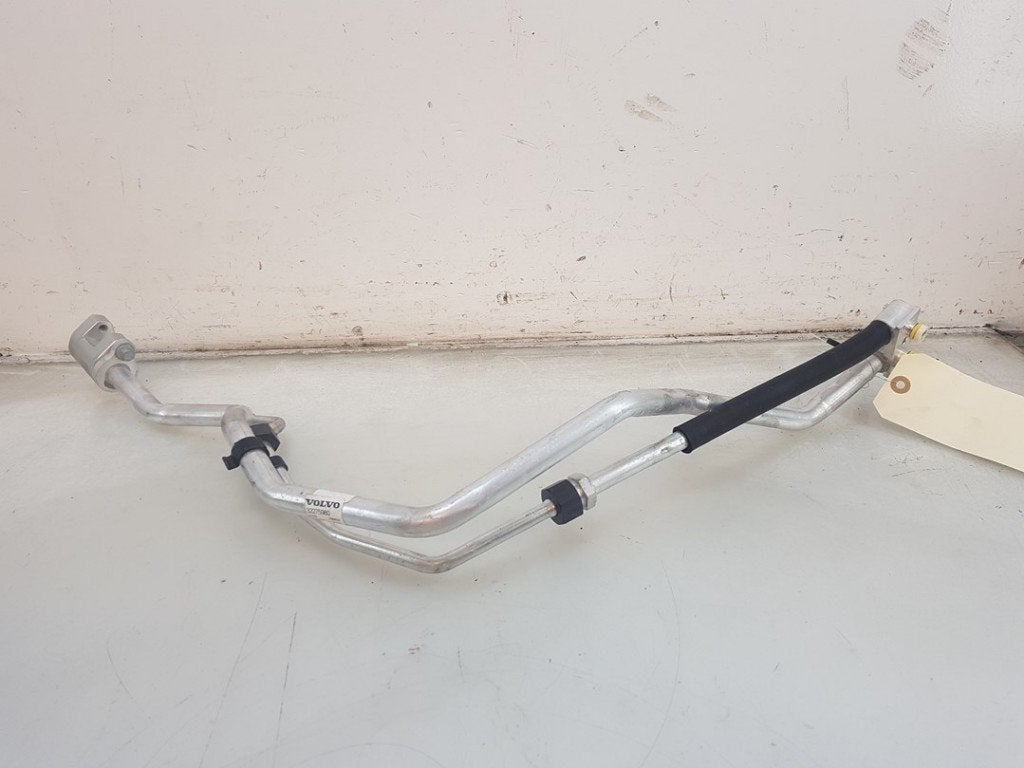 AIRCO LEIDING Volvo XC40 (XZ) (01-2017/12-2022) (|32275980|), Gebruikt, Info@volvocars.com, Volvo, Volvo Car Germany GmbH