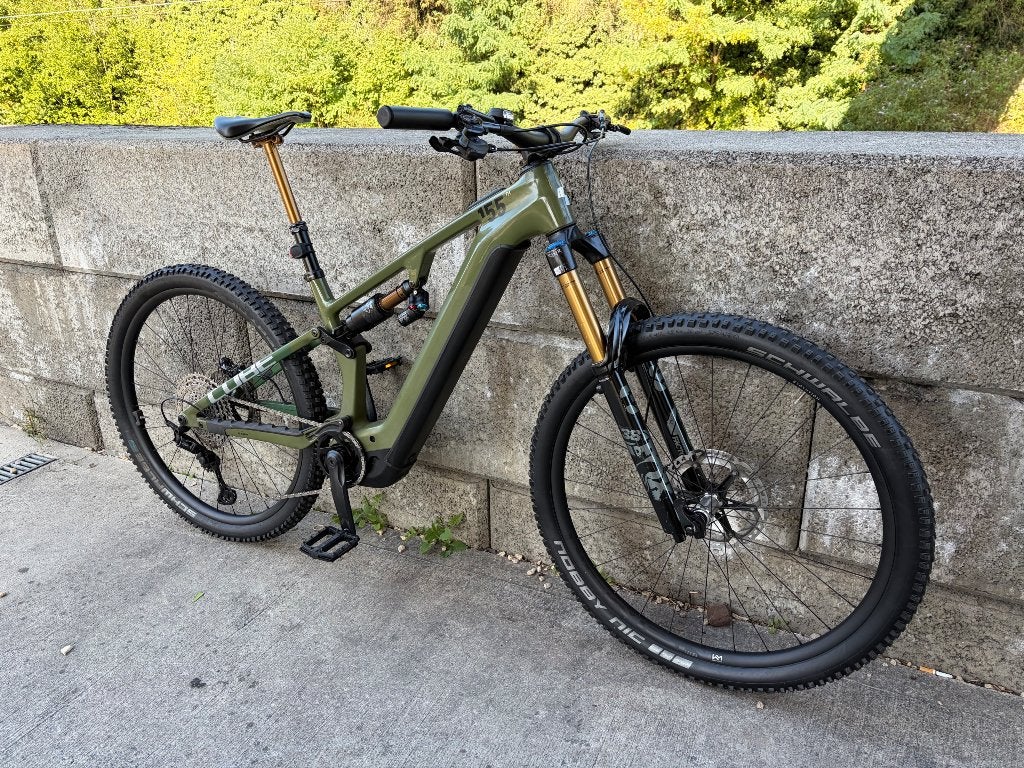 CUBE Stereo Hybrid ONE55 TM750 Action Team, Enlèvement, Utilisé, 50 km par batterie ou plus, Cube