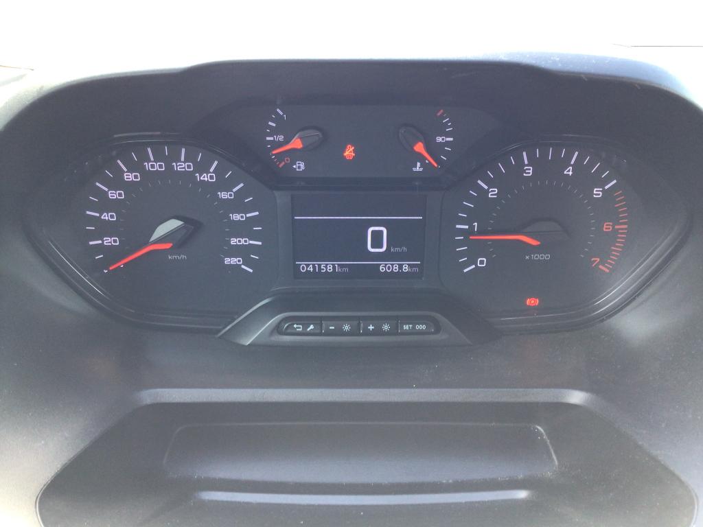 peugeot partner 100pk 2022 41000km 3plaatsen full/option, 100 kW, Argent ou Gris, Achat, Euro 6