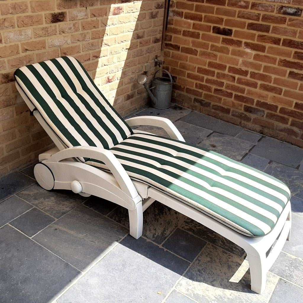 Te koop: Mooie ligbed voor in de tuin of terras in PVC., Enlèvement, Utilisé, Synthétique, Mobile