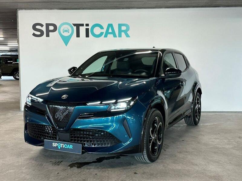 Alfa Romeo Junior Ibrida Q4, Auto's, Automaat, Gebruikt, 1199 cc, Blauw