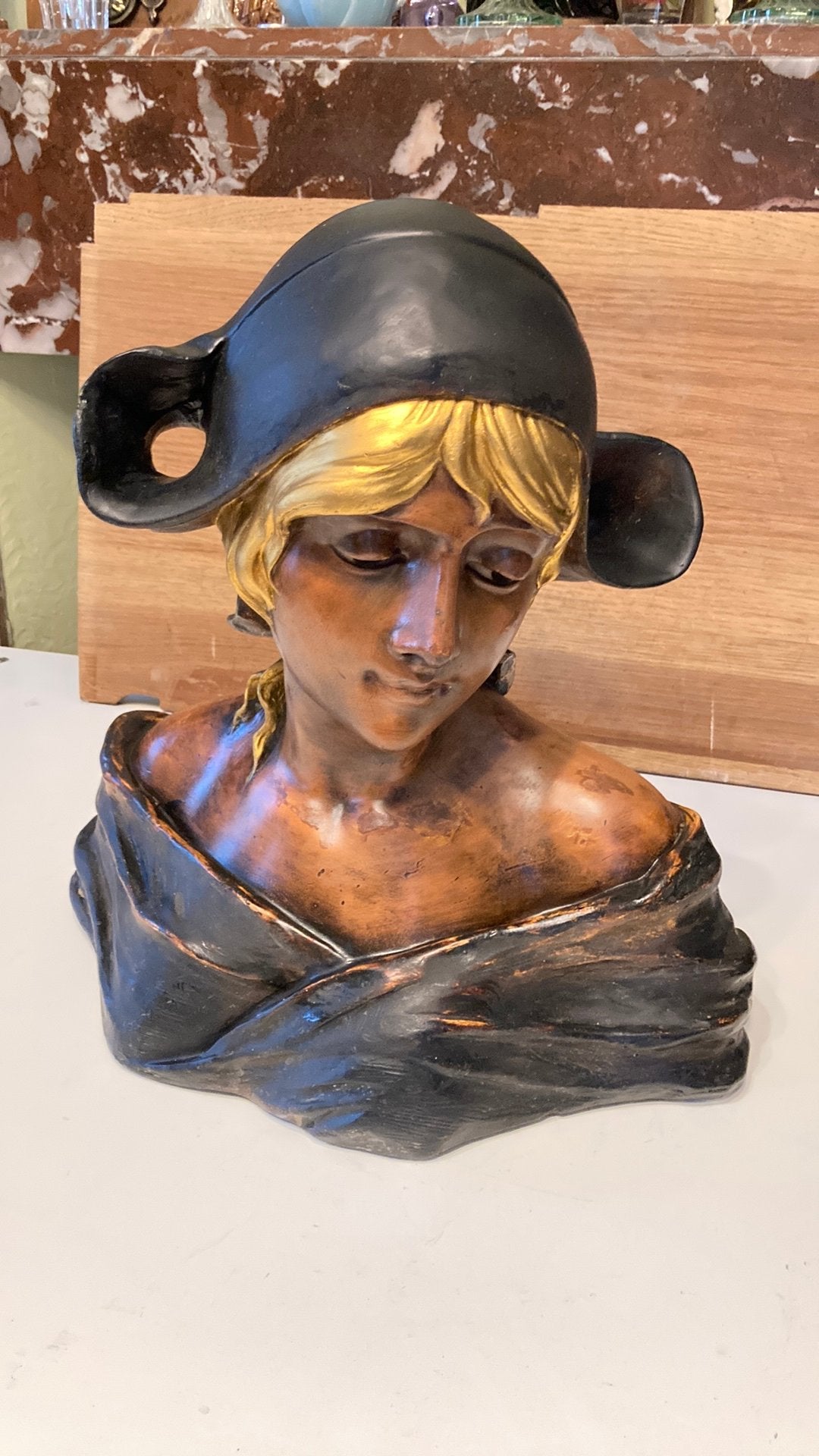 Statue buste art nouveau signe Carly, Enlèvement ou Envoi, Art nouveau, Statue