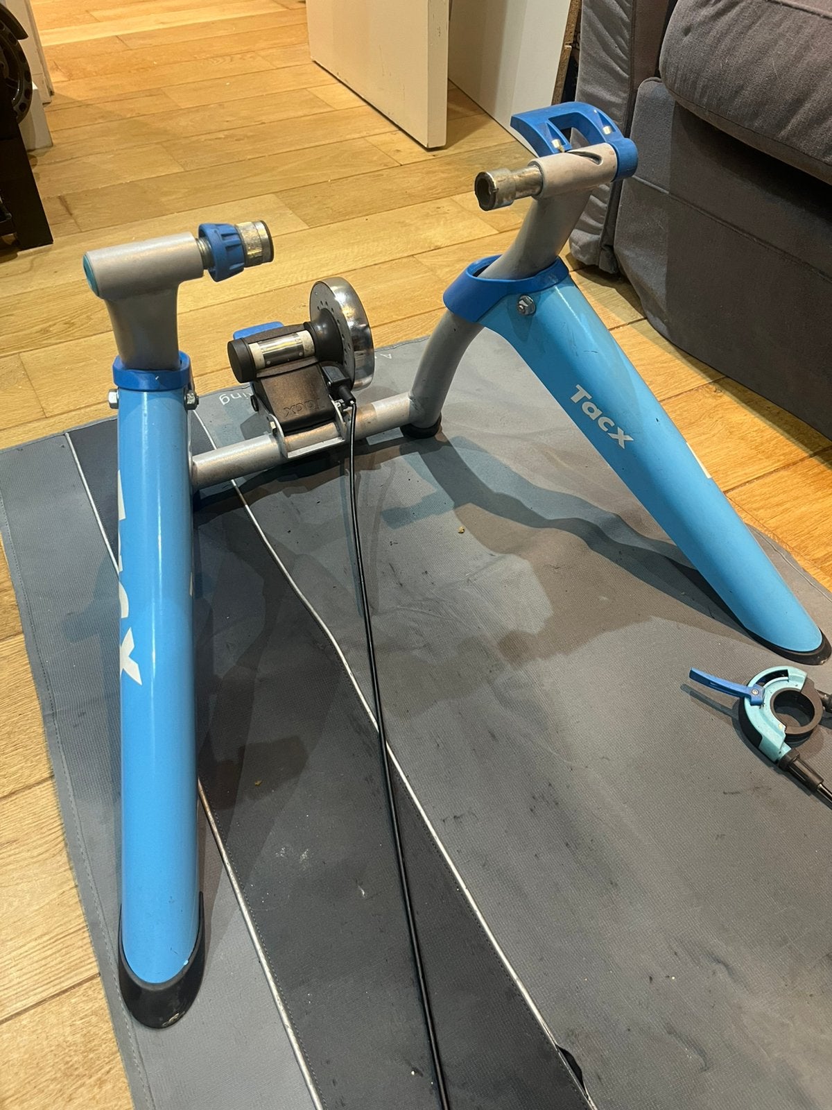 Home trainer Tacx satori + tapis, Sports & Fitness, Enlèvement, Comme neuf
