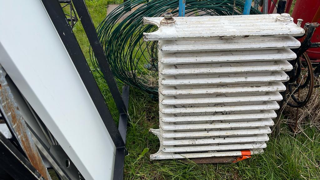 Radiateur en fonte, Bricolage & Construction, Enlèvement, Comme neuf, Radiateur
