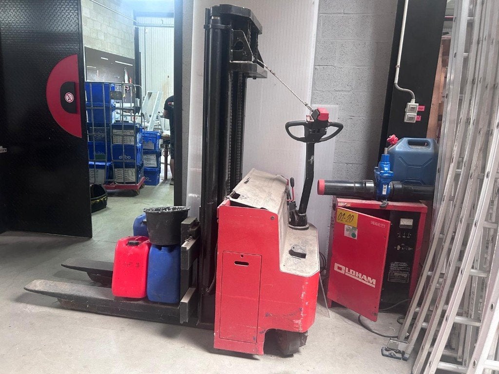 Atlet CSH 300 Elektrische stapelaar-24V-bouwjaar 2002, Ophalen
