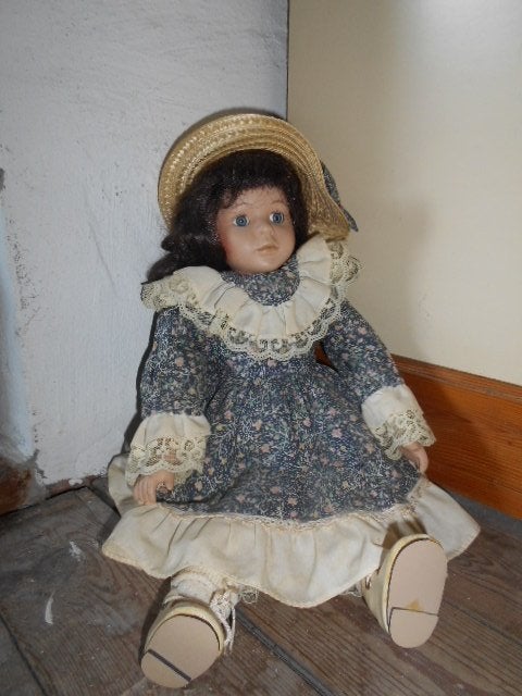 Poupée en porcelaine - 40 cm, Enlèvement ou Envoi, Comme neuf, Poupée