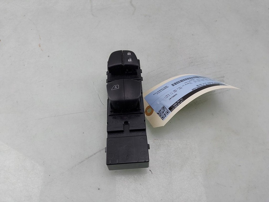 RAAMSCHAKELAAR Nissan Micra (K14) (|809615FA1A|254015FA0A|), Gebruikt, Nissan