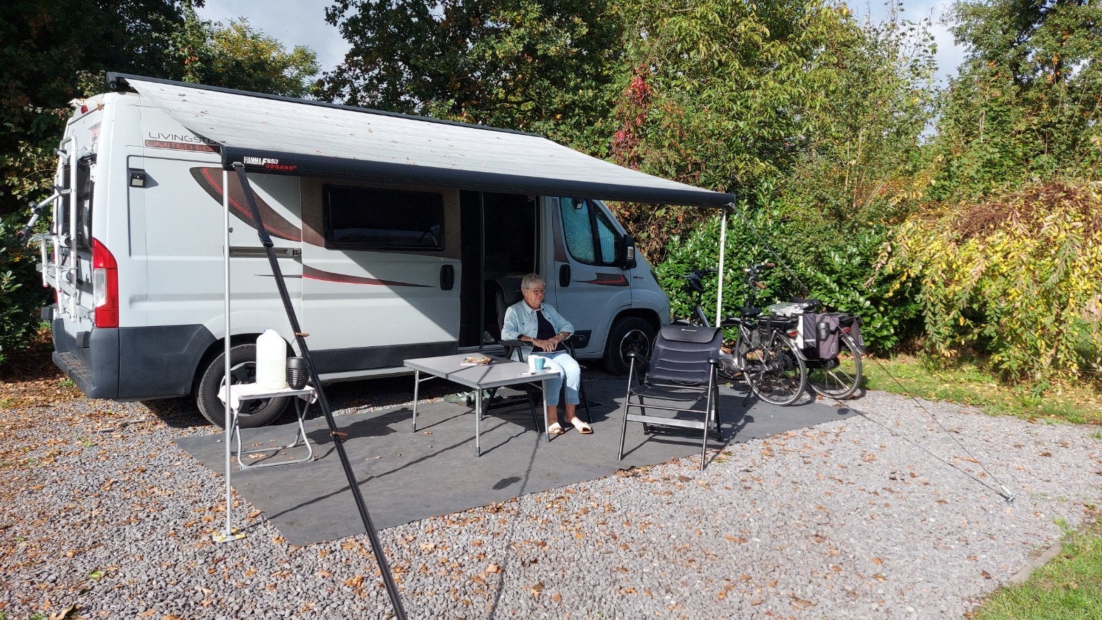 Urbano buscamper in zeer goede staat, Buscamper of Camperbus, Tot en met 2, Treinzit, Particulier