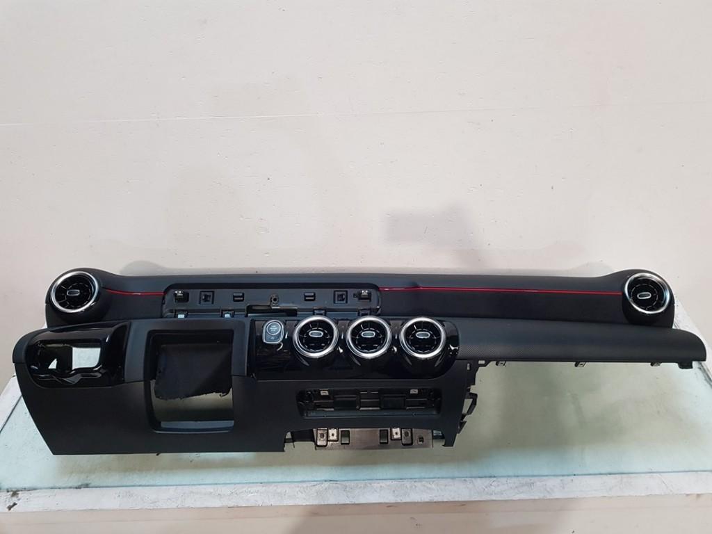 DASHBOARD Mercedes-Benz A (177.0) (01-2018/12-2026), Dhr. J. Ham, Gebruikt, Mercedes-Benz, Administratie@autoham.nl